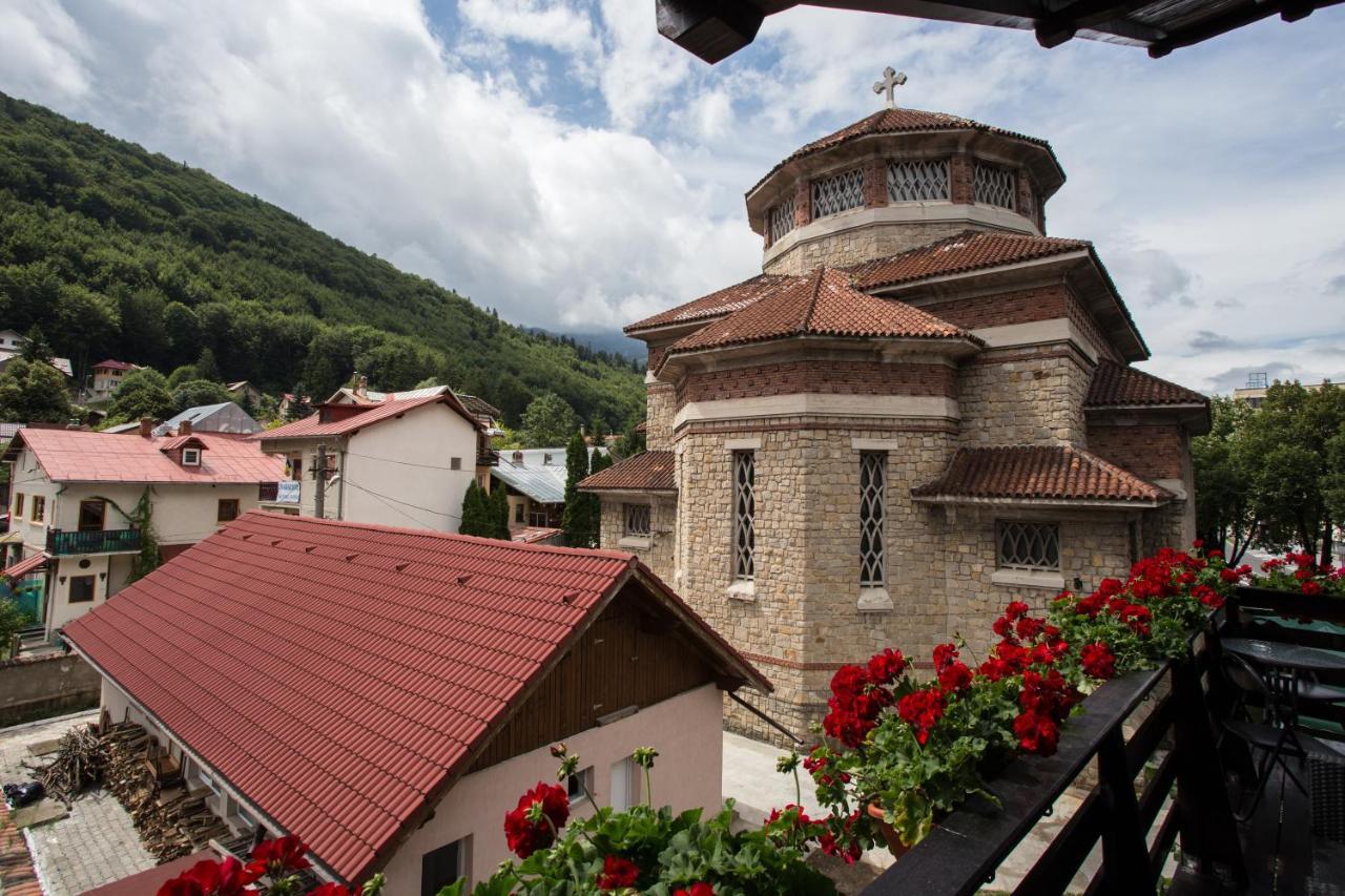 Pension Casa Wenge Sinaia Exteriör bild