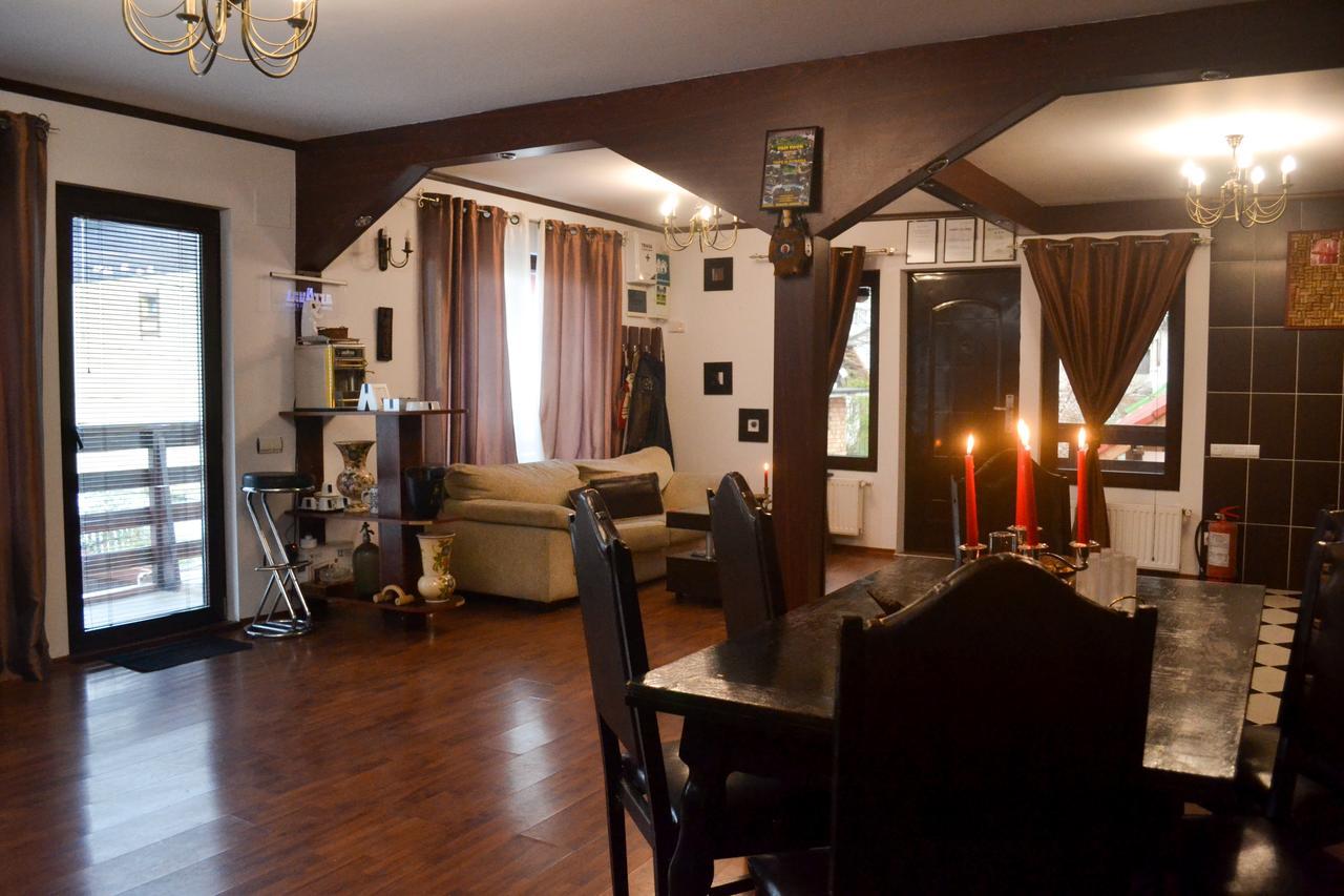 Pension Casa Wenge Sinaia Exteriör bild