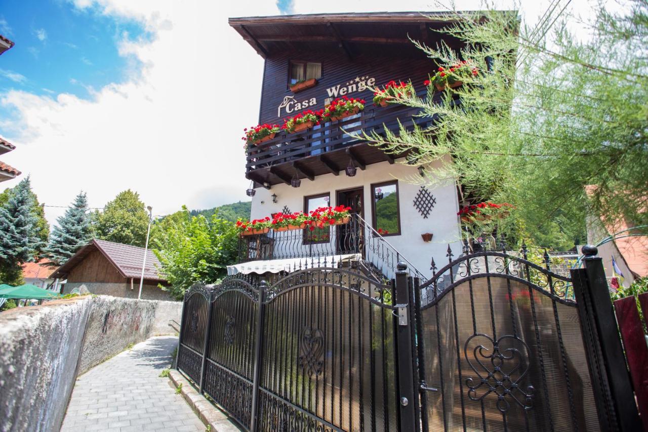 Pension Casa Wenge Sinaia Exteriör bild